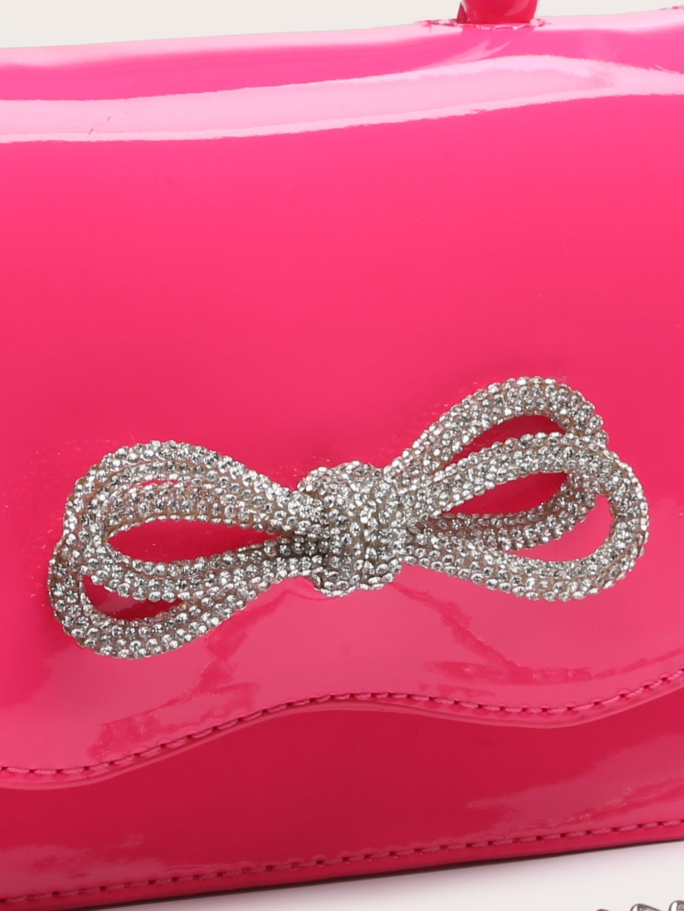 Kvadrata saketo kun mini-ŝtofoj kaj bantornamaĵo, PU-klapo, por ĉiutaga uzo