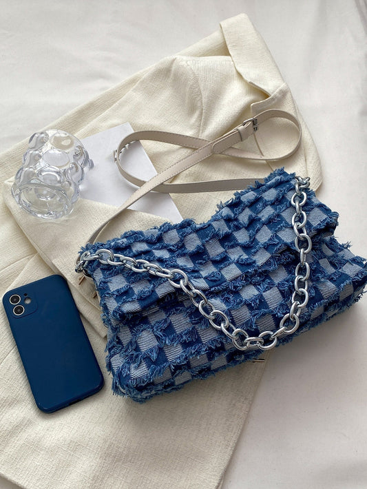 Kvadrata sako kun kvadratita ŝablono