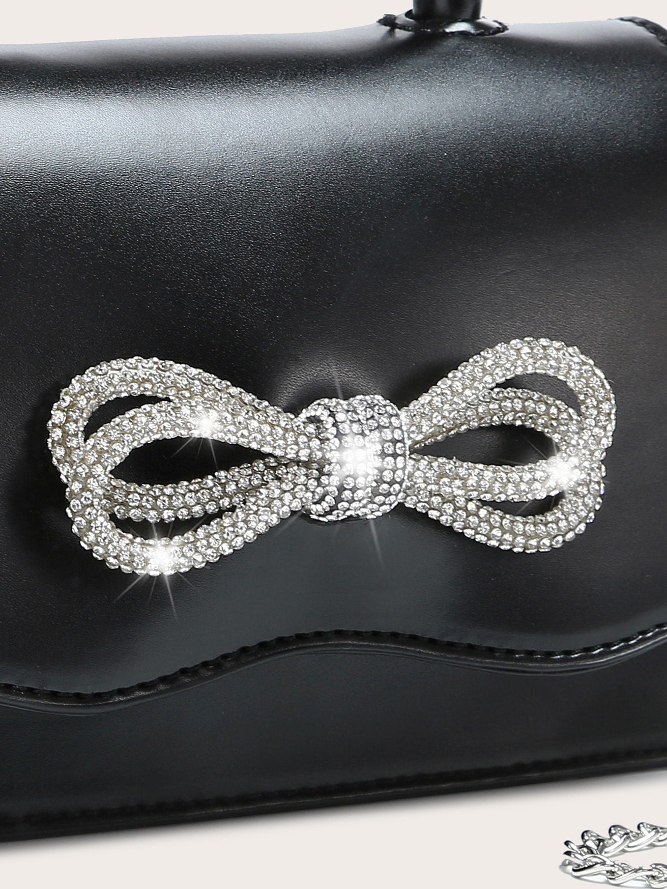 Kvadrata saketo kun mini-ŝtofoj kaj bantornamaĵo, PU-klapo, por ĉiutaga uzo