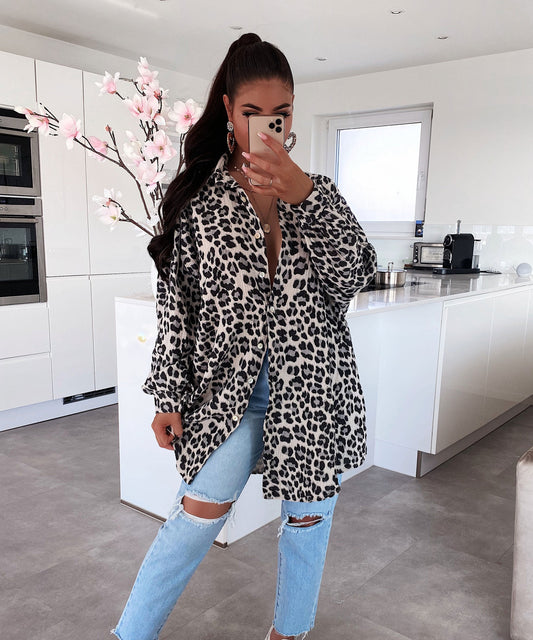 Supergranda muslina bluzo Leono beĝa