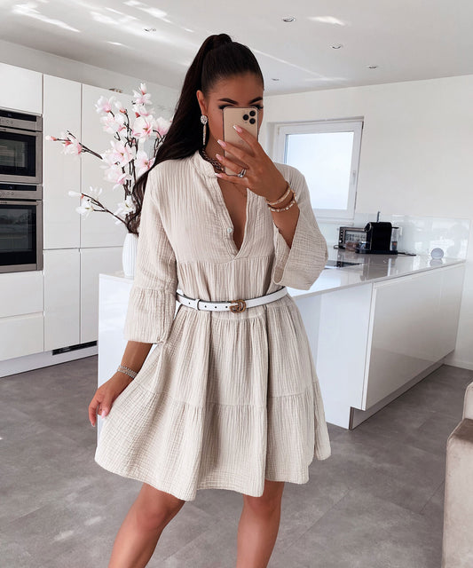 Muslina robo Alejandra Bejĝkolora