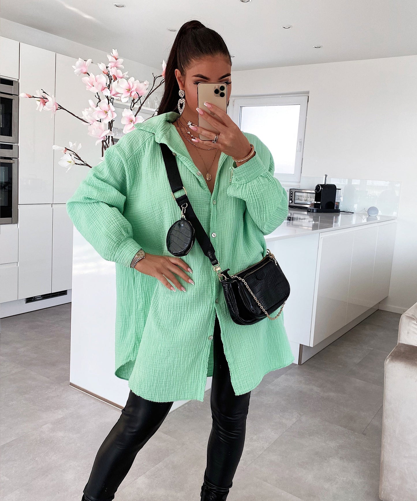 Supergranda muslina bluzo Freya verda longa