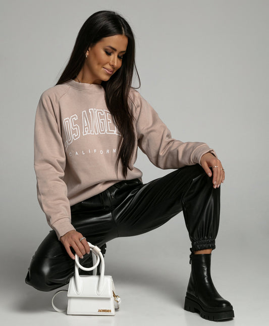 Los-Anĝelesa Bejĝkolora Svetero