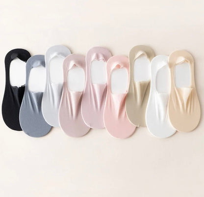 SilkSock™ - Maldikaj Nevideblaj Ŝtrumpetaj Pantofloj (3+2 SENPAGAJ) 