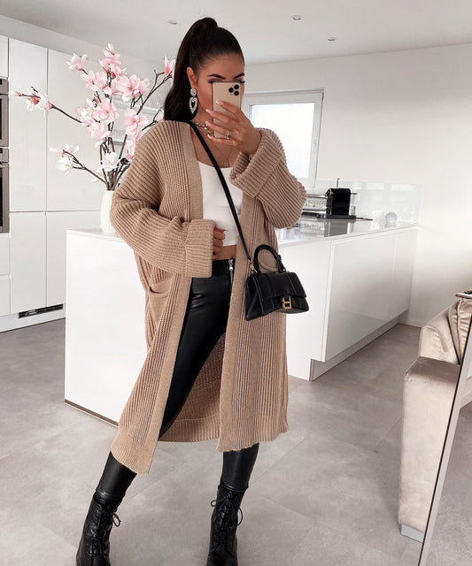 Kardigano Matilda Kamelo